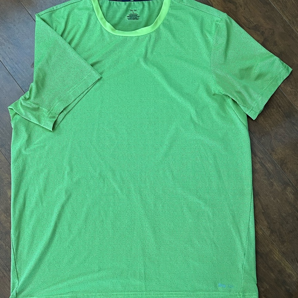 Large Tek Gear athletic shirt